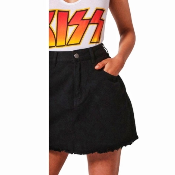Boohoo - Black Distressed Jean Mini Skirt - Picture 1 of 11